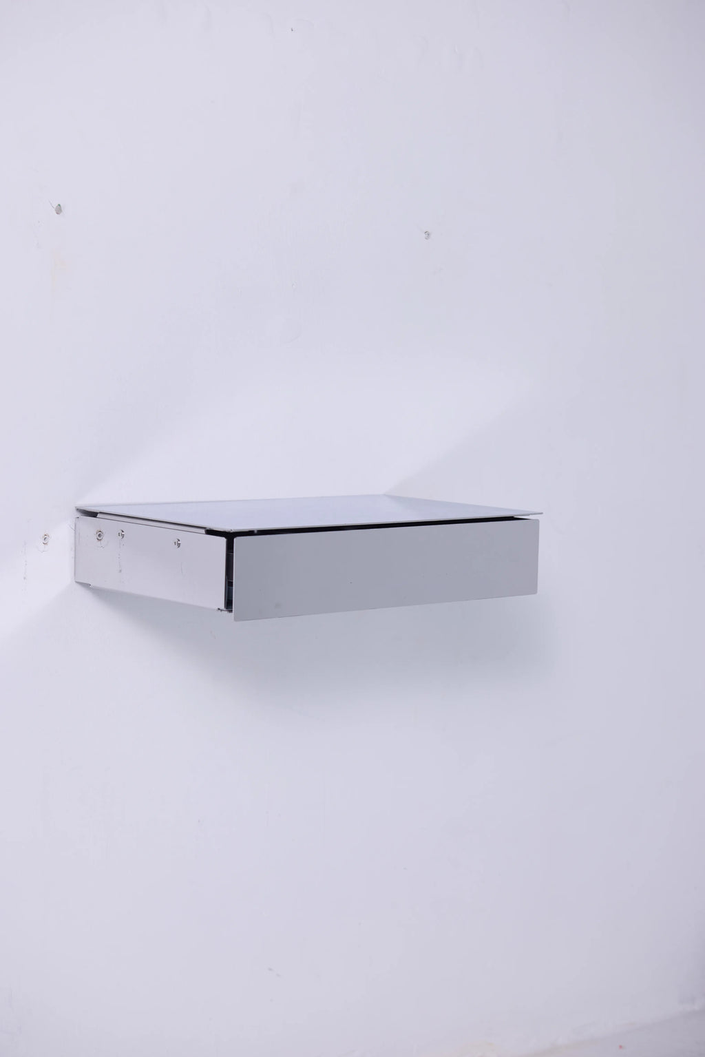 Cajón flotante 0001 | 1000