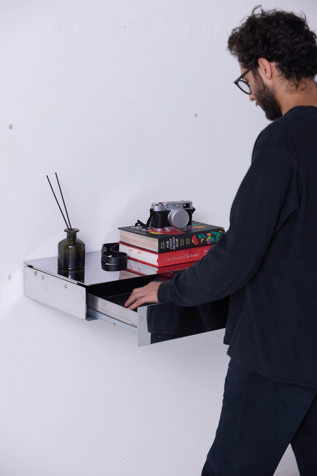 Cajón flotante 0001 | 1000