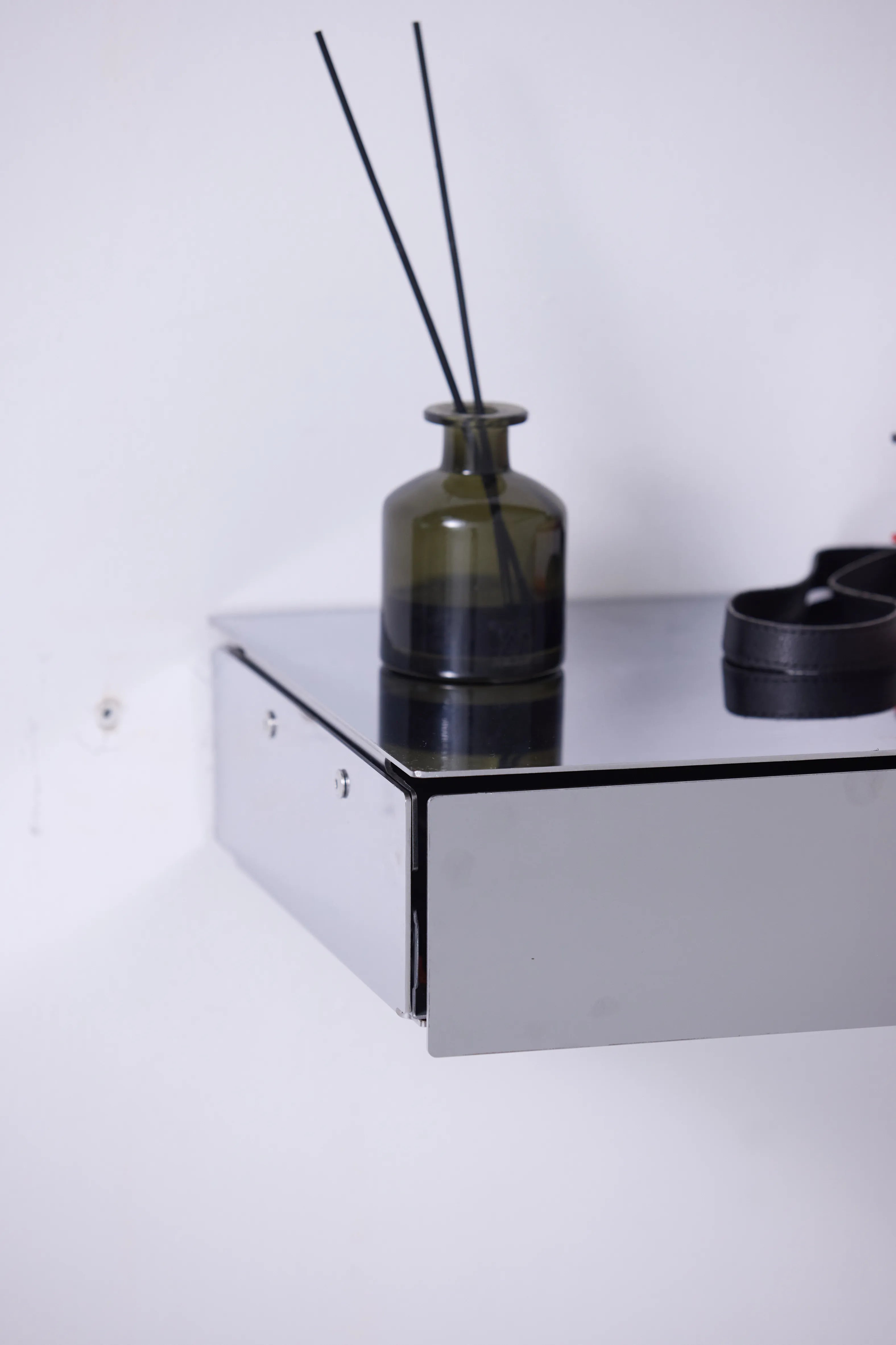 Cajón flotante 0001 | 1000