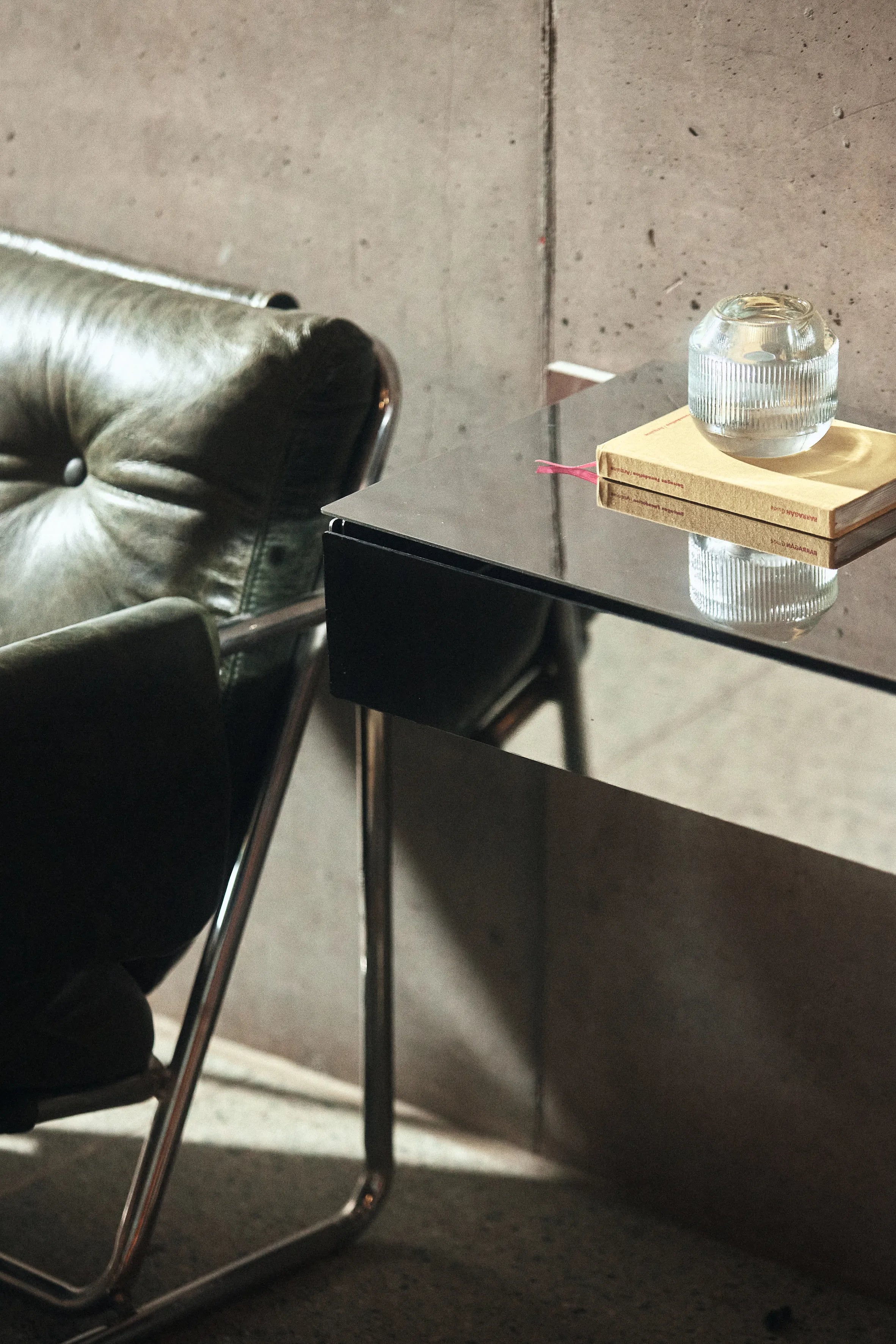 Cajón flotante 0001 | 1000